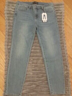 Women’s Light Wash Skinny Jeans - Stretch Slim Fit